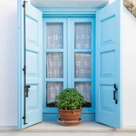 Dom wakacyjny Traditional Two Story House In Naxos *