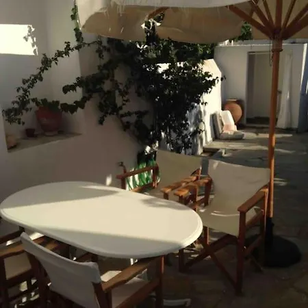 Dom wakacyjny Traditional Two Story House In Naxos