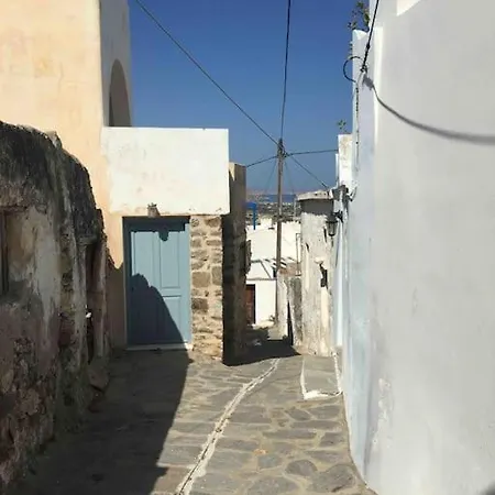 Dom wakacyjny Traditional Two Story House In Naxos Galanado
